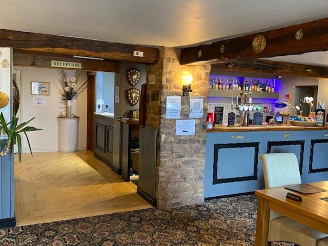 The Thelbridge Cross Inn Crediton Eksteriør billede