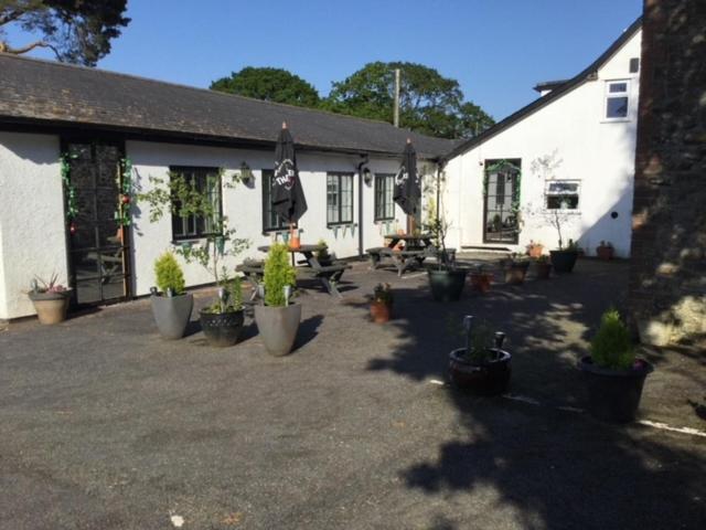 The Thelbridge Cross Inn Crediton Eksteriør billede